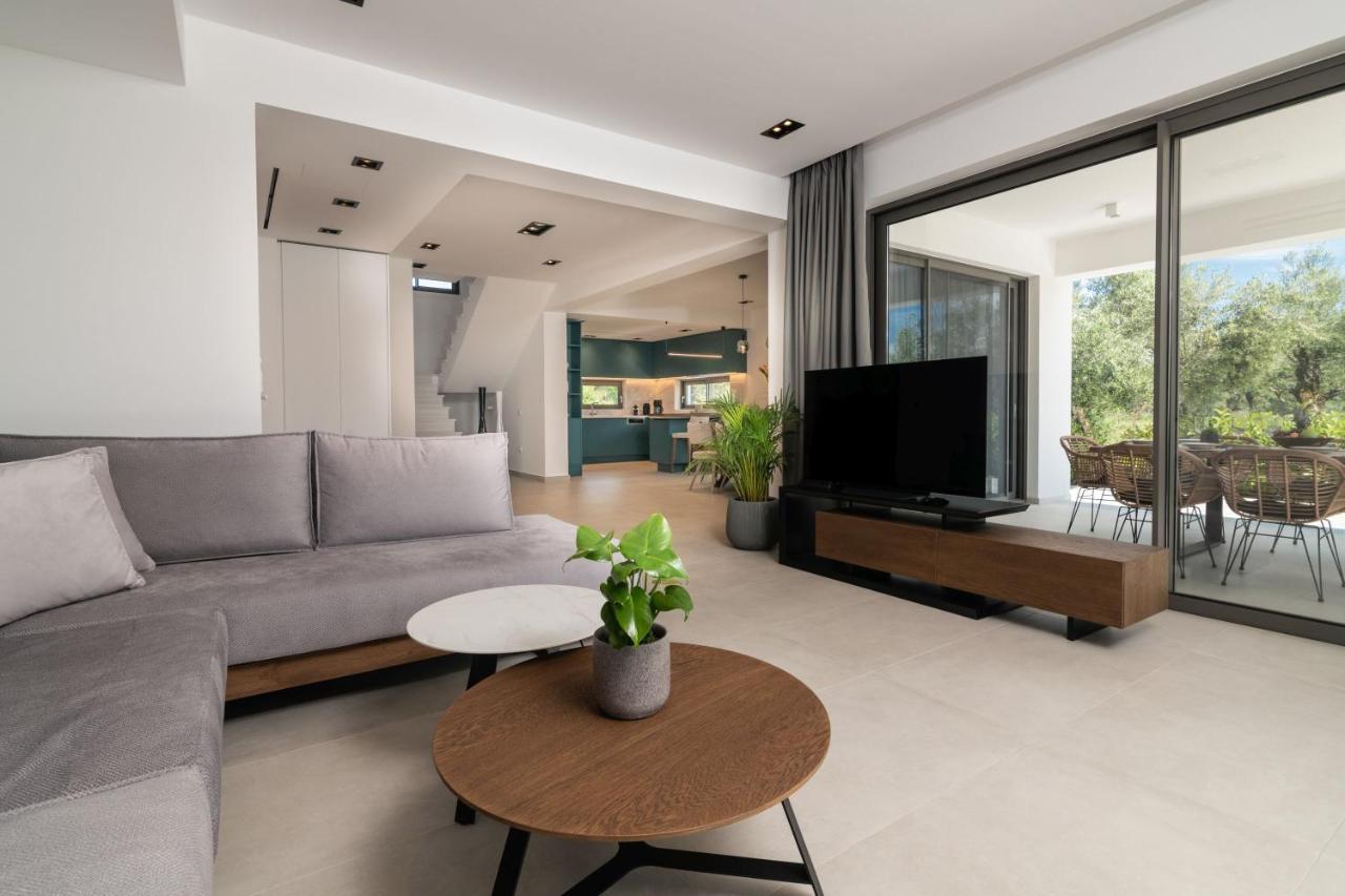 Antonia Villa - Luxurious Serenity With Private Pool, By Zantewize Kalipádhon Екстериор снимка