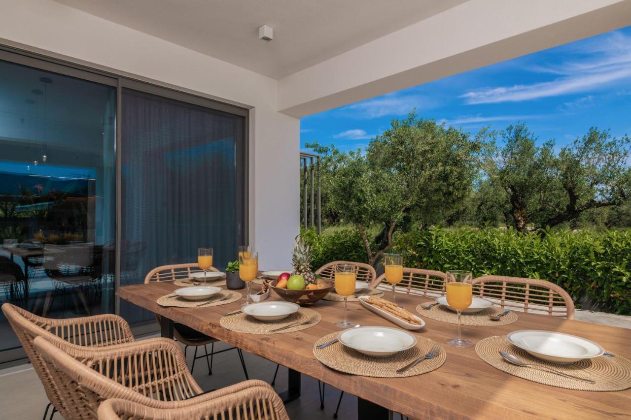 Antonia Villa - Luxurious Serenity With Private Pool, By Zantewize Kalipádhon Екстериор снимка