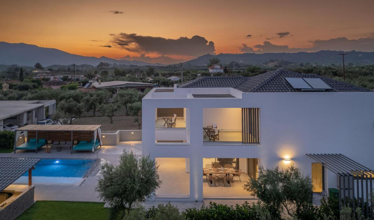 Antonia Villa - Luxurious Serenity With Private Pool, By Zantewize Kalipádhon Екстериор снимка