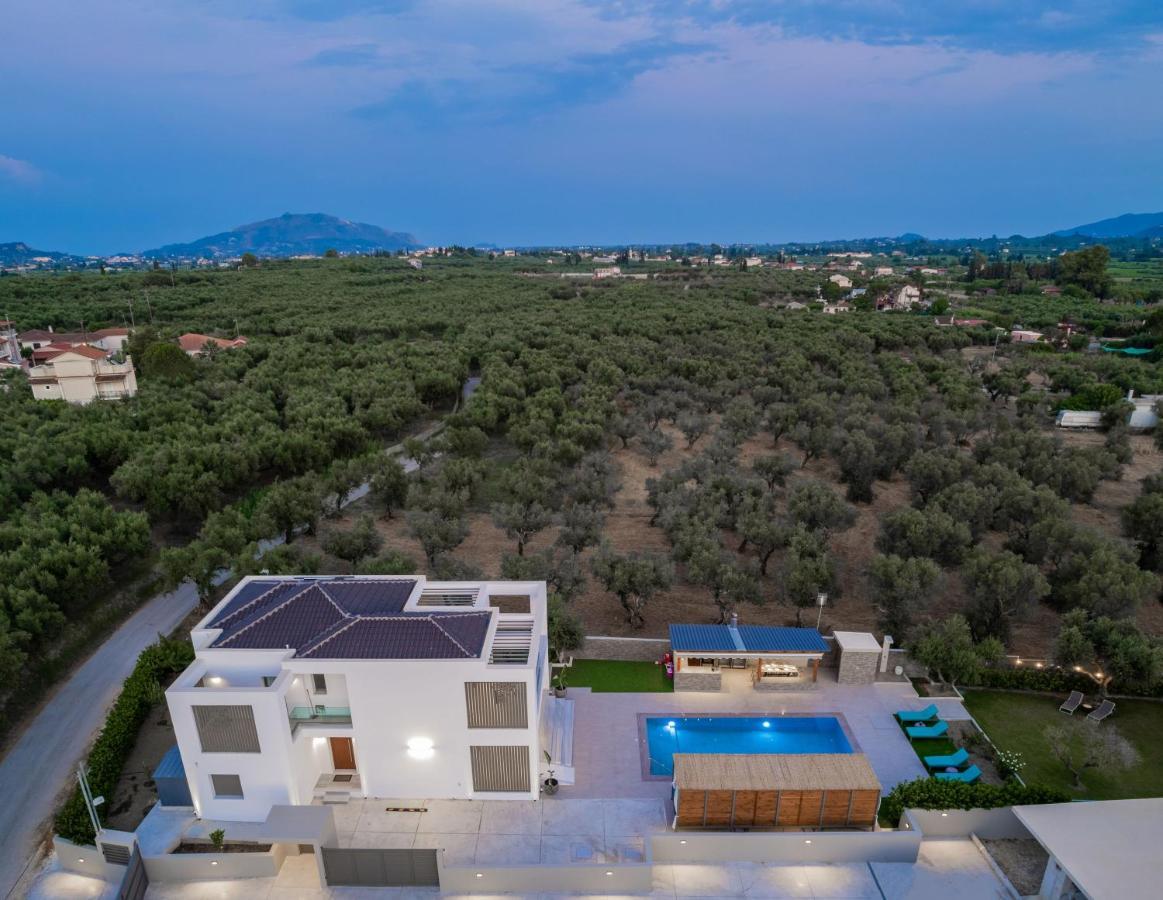 Antonia Villa - Luxurious Serenity With Private Pool, By Zantewize Kalipádhon Екстериор снимка