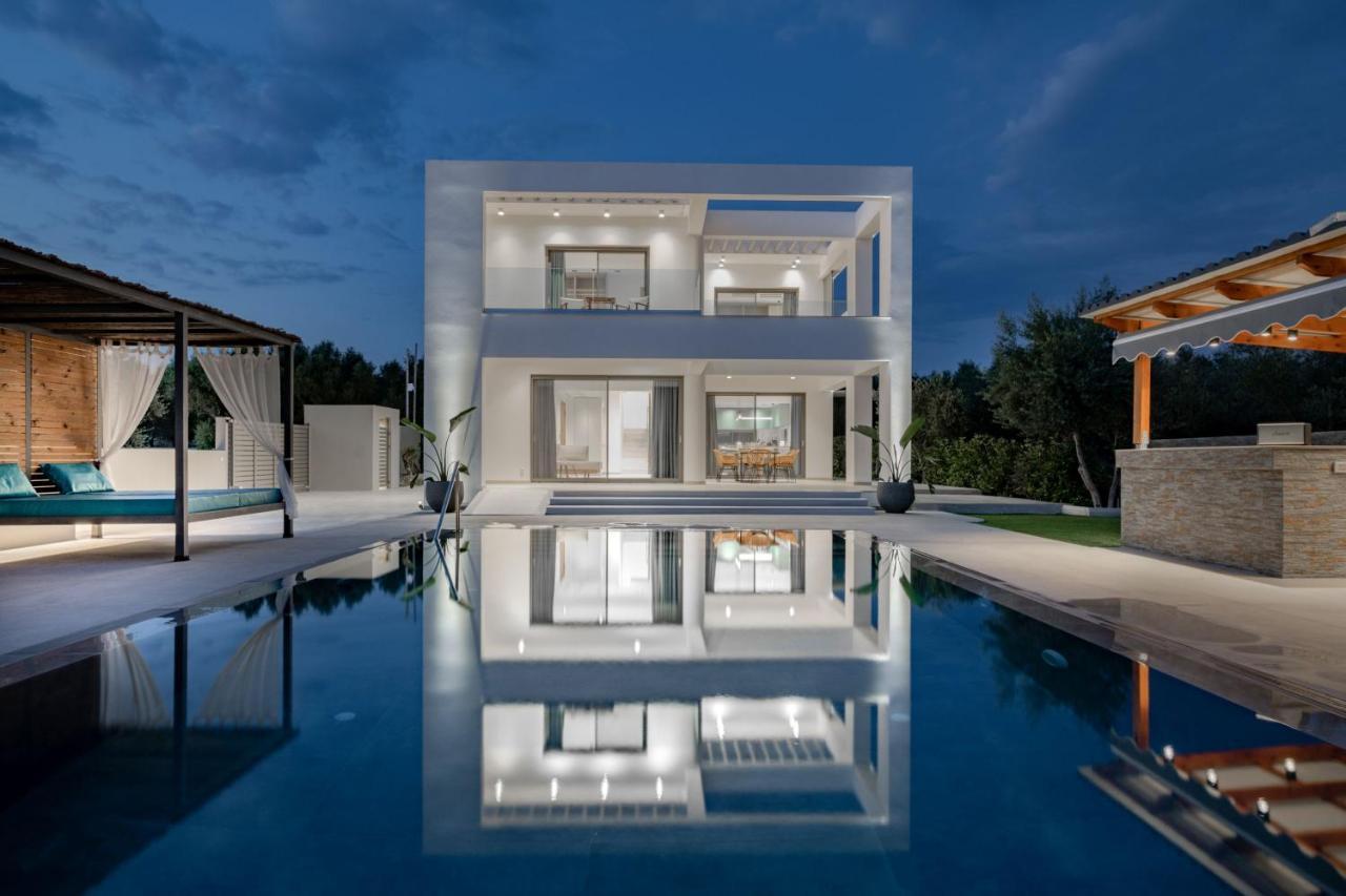 Antonia Villa - Luxurious Serenity With Private Pool, By Zantewize Kalipádhon Екстериор снимка