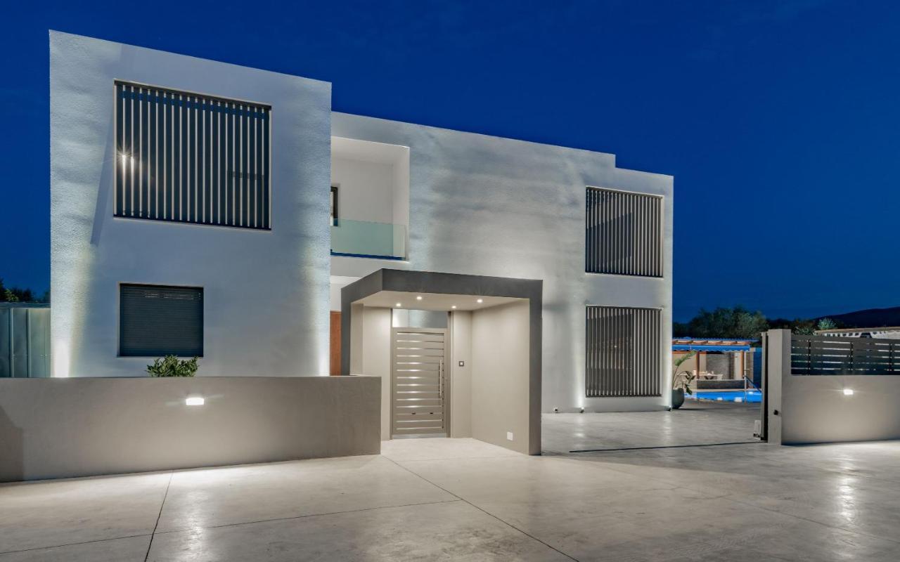 Antonia Villa - Luxurious Serenity With Private Pool, By Zantewize Kalipádhon Екстериор снимка