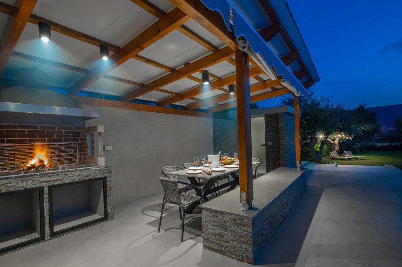 Antonia Villa - Luxurious Serenity With Private Pool, By Zantewize Kalipádhon Екстериор снимка
